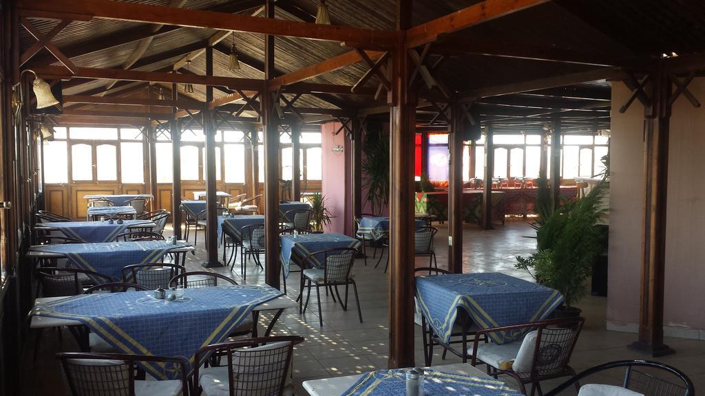 Golden Rose Hotel Hurghada Bilik gambar